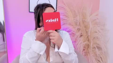 Snapshot of erika_mendez1 chatting on February 25, 7:14 pm Erika Mendez online show from February 25, 7:14 pm