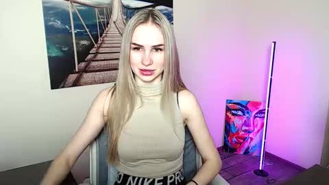 Erika online show from April 23, 12:15 pm