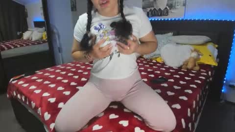 ErikaGold online show from May 2, 3:33 am