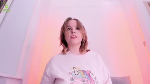 Snapshot of erikalustx chatting on December 29, 4:16 am Erika online show from December 29, 4:16 am