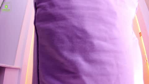 Snapshot of erikalustx chatting on December 30, 4:20 am Erika online show from December 30, 4:20 am