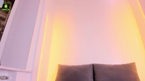 Snapshot of erikalustx chatting on March 4, 4:49 am Erika online show from March 4, 4:49 am