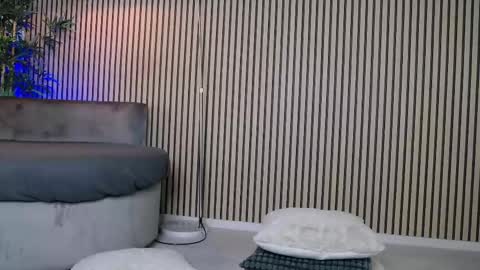 Snapshot of erikarossee chatting on December 1, 6:07 am erikarossee online show from December 1, 6:07 am