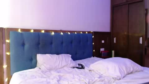 Snapshot of erikcolle chatting on October 9, 8:34 am Erik Bruce online show from October 9, 8:34 am