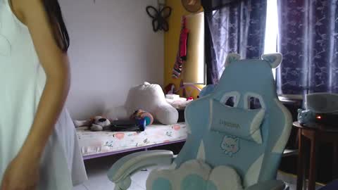 erina_1 online show from February 7, 5:18 pm