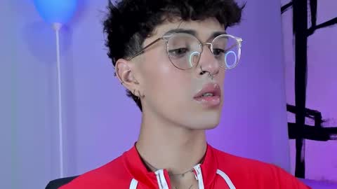   online show from November 5, 12:38 pm