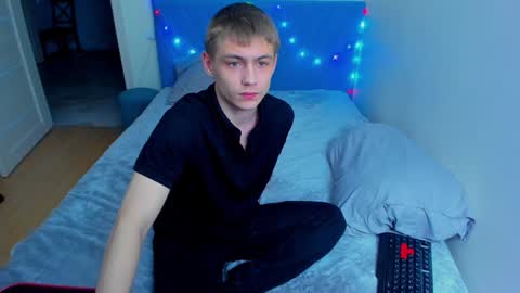 Snapshot of ermak_reborn chatting on December 12, 5:15 pm Max online show from December 12, 5:15 pm