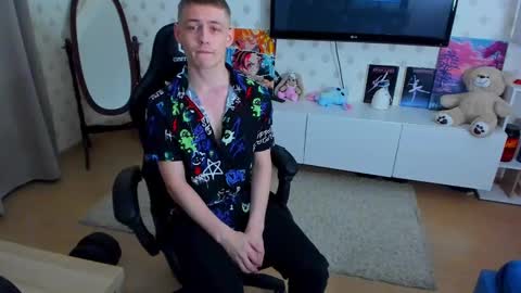 Snapshot of ermak_reborn chatting on February 8, 5:08 am Max online show from February 8, 5:08 am