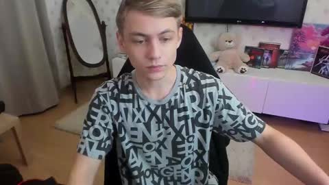 Snapshot of ermak_reborn chatting on September 28, 1:33 am Max online show from September 28, 1:33 am