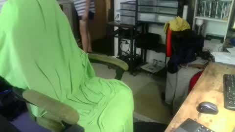 Snapshot of ernello chatting on September 13, 11:32 am ernello online show from September 13, 11:32 am