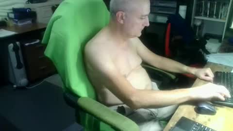 Snapshot of ernello chatting on September 17, 12:40 pm ernello online show from September 17, 12:40 pm