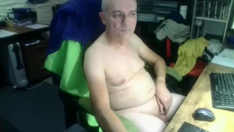 Snapshot of ernello chatting on September 19, 1:01 pm ernello online show from September 19, 1:01 pm