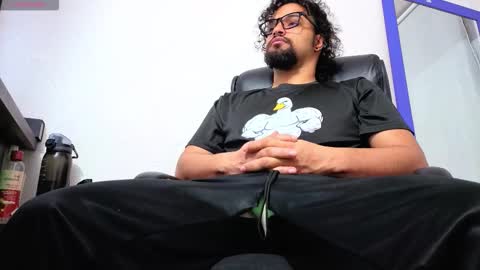 Snapshot of ernesto_rodriguez_82 chatting on January 14, 2:06 am ernesto rodriguez 82 online show from January 14, 2:06 am