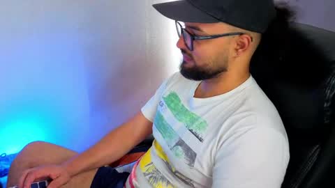 ernesto rodriguez 82 online show from May 26, 4:25 pm