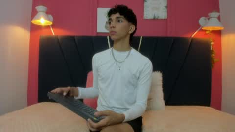 Snapshot of ero_boy40 chatting on August 9, 8:03 pm ero_boy40 online show from August 9, 8:03 pm