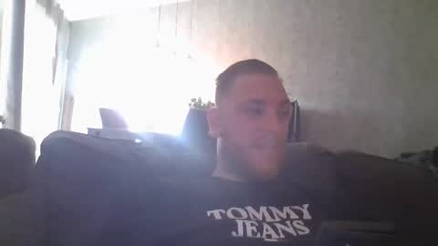 eroguy20 online show from November 6, 9:54 am