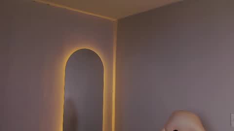 Snapshot of eros_becker_ chatting on June 20, 11:07 pm eros_becker_ online show from June 20, 11:07 pm