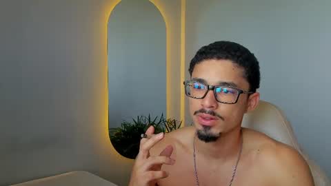 Snapshot of eros_becker_ chatting on June 24, 8:30 pm eros_becker_ online show from June 24, 8:30 pm