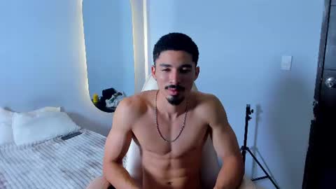 Snapshot of eros_becker_ chatting on July 17, 10:11 am eros_becker_ online show from July 17, 10:11 am
