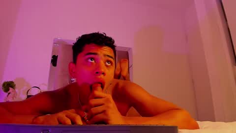 eros_wild online show from March 12, 6:40 am