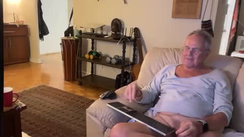 eros online show from September 24, 5:44 am