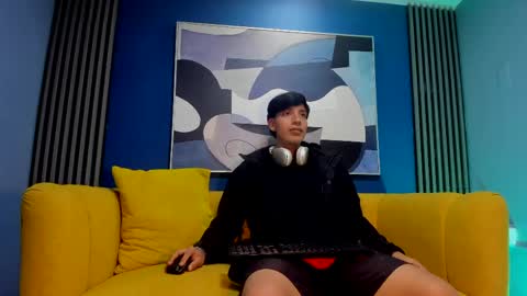 Erosticos online show from April 19, 5:29 am