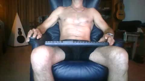 Snapshot of erostja557 chatting on June 6, 9:08 pm erostja557 online show from June 6, 9:08 pm