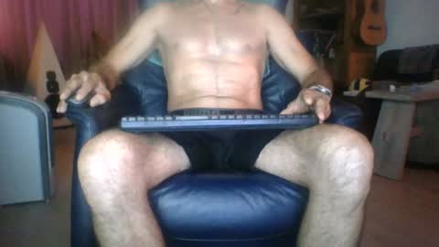 Snapshot of erostja557 chatting on July 4, 6:19 am erostja557 online show from July 4, 6:19 am