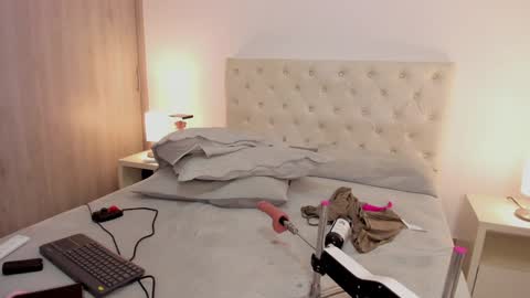 Karen online show from December 28, 4:51 am