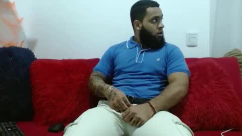 Snapshot of eroticoblack chatting on November 19, 3:50 am Eroticoblack online show from November 19, 3:50 am