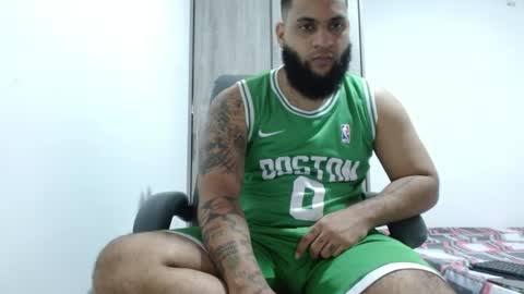 Snapshot of eroticoblack chatting on June 20, 3:20 am Eroticoblack online show from June 20, 3:20 am