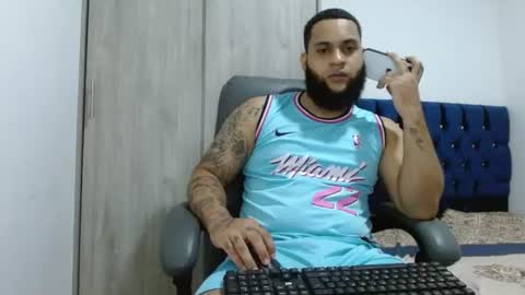 Snapshot of eroticoblack chatting on August 2, 1:37 am Eroticoblack online show from August 2, 1:37 am