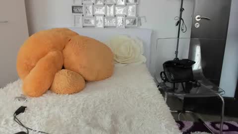 eroticsensualkitty4u online show from February 26, 11:30 am