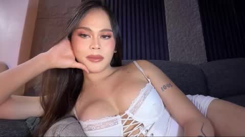 Snapshot of erotictsmonica chatting on September 14, 1:32 pm monica online show from September 14, 1:32 pm