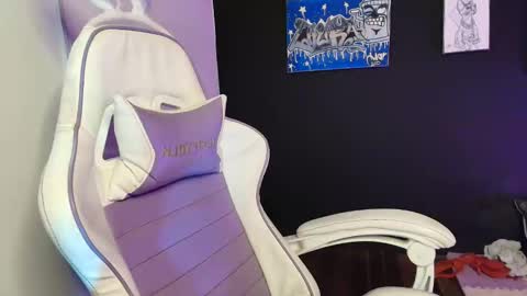 Snapshot of erotiicalexa chatting on September 19, 8:20 pm Alexa online show from September 19, 8:20 pm