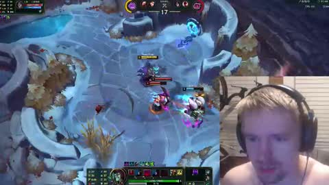 Snapshot of errorid107 chatting on November 14, 10:03 am errorid107 online show from November 14, 10:03 am