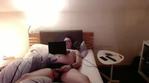 Snapshot of ersuchtspass1987 chatting on December 28, 10:55 pm ersuchtspass1987 online show from December 28, 10:55 pm