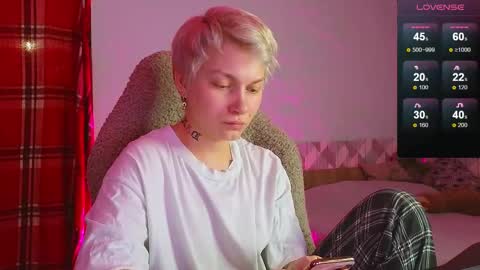 esajukyy online show from December 27, 11:50 am