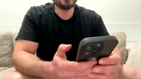 Snapshot of escapee4a chatting on February 27, 1:16 am samshiro4k online show from February 27, 1:16 am