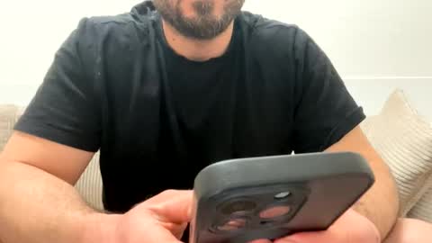 Snapshot of escapee4a chatting on February 28, 1:28 am samshiro4k online show from February 28, 1:28 am