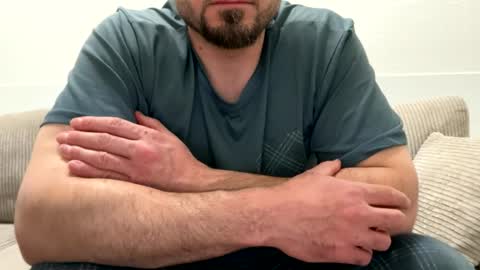 Snapshot of escapee4a chatting on March 5, 1:12 am samshiro4k online show from March 5, 1:12 am