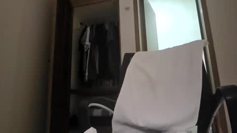 escorpion51 online show from April 7, 3:40 am