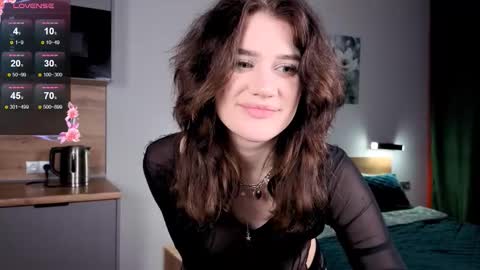 EshleGreen online show from November 29, 3:15 pm