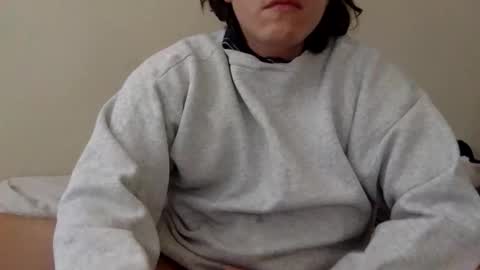 esiiis online show from February 14, 9:44 pm