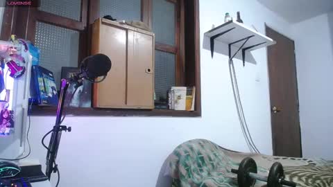 Snapshot of esjrobles chatting on December 6, 2:57 am Esteban online show from December 6, 2:57 am