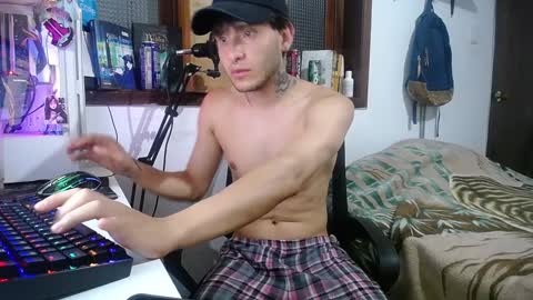 Snapshot of esjrobles chatting on February 6, 4:10 am Esteban online show from February 6, 4:10 am