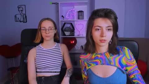 esma_shine online show from November 12, 1:11 pm