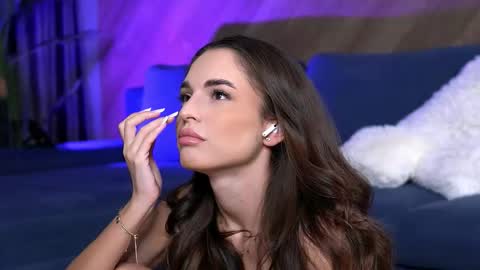 Snapshot of esmeainsley chatting on September 26, 11:42 pm Raluca online show from September 26, 11:42 pm