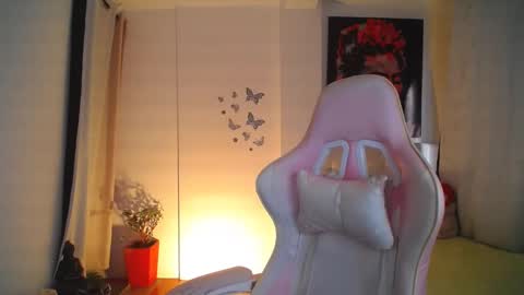 Esmeralda online show from January 18, 10:17 pm