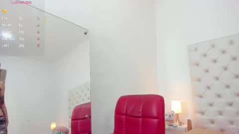 esmeralda  online show from September 22, 4:09 pm